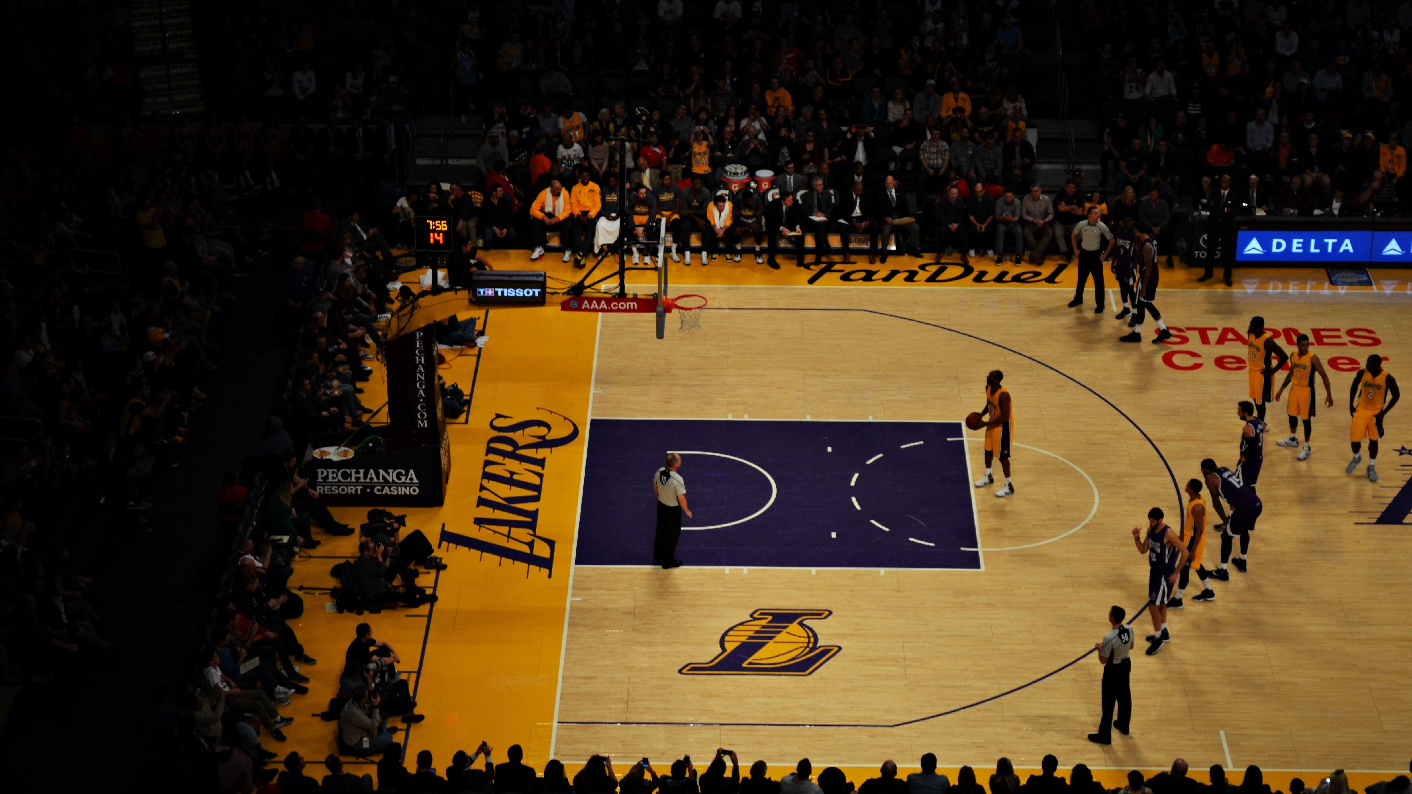 Lakers court