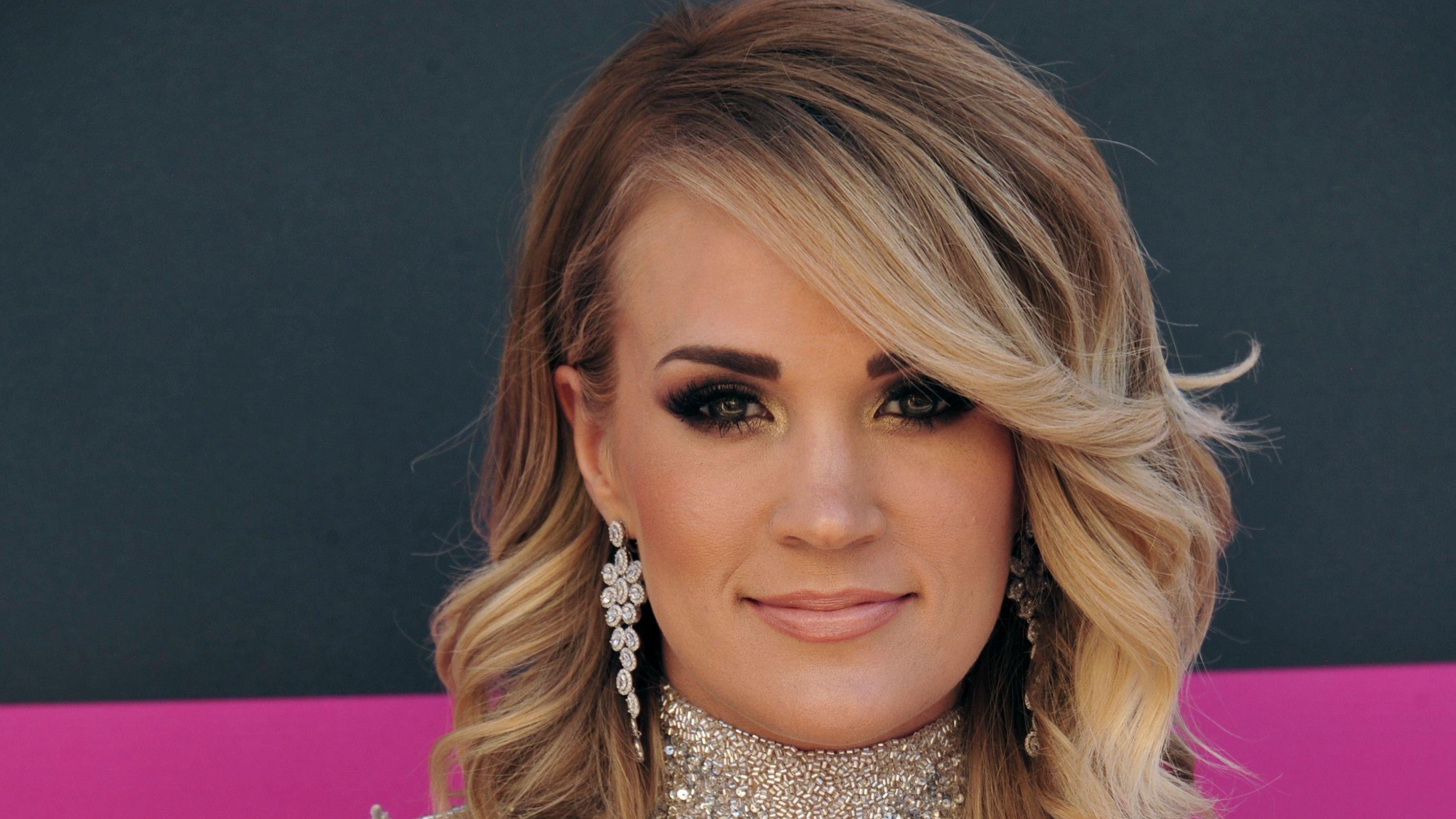 Close-up shot of Carrie Underwood