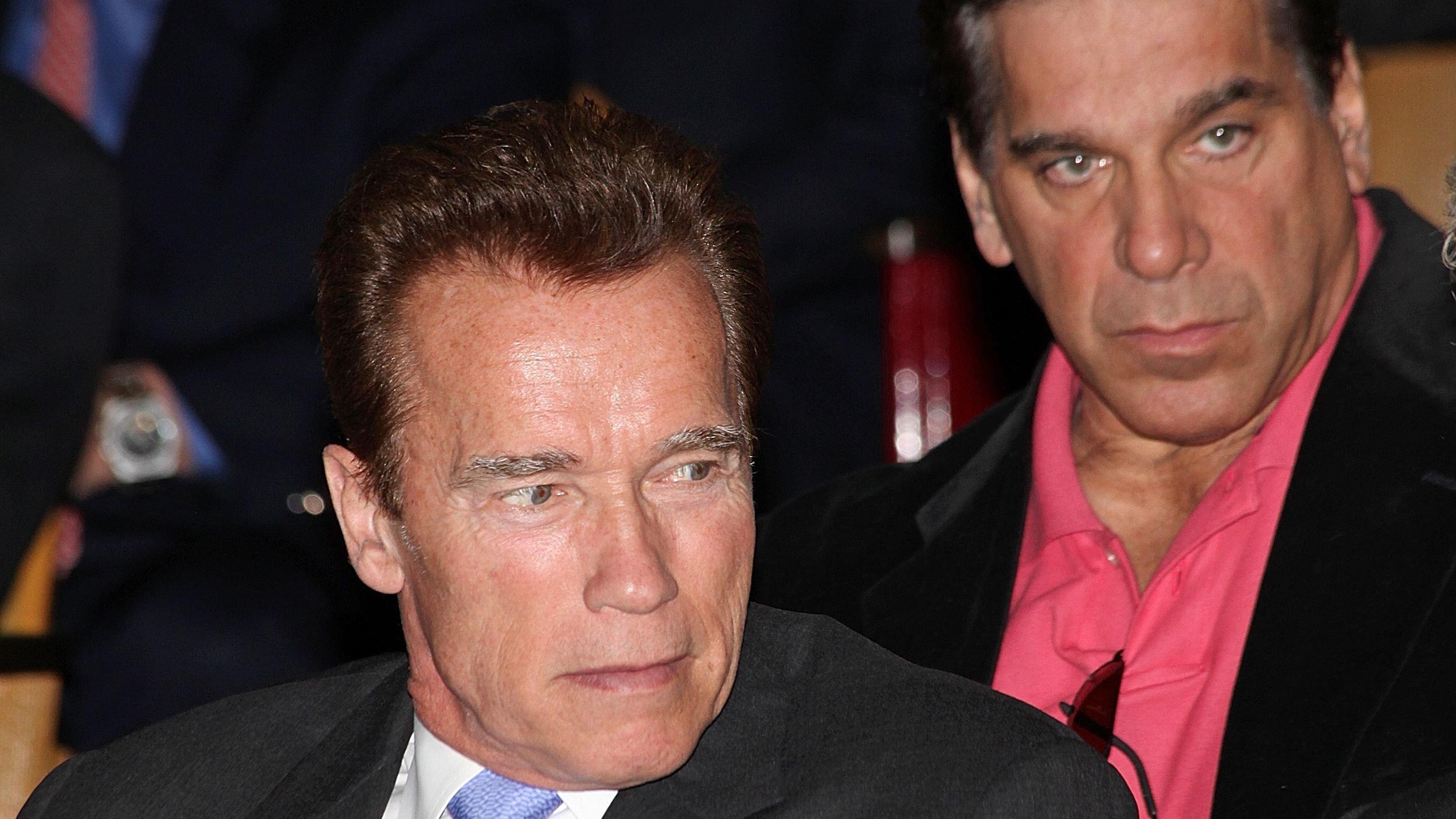 Close up of Lou Ferrigno and Arnold Schwarzenegger